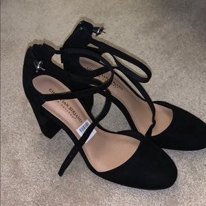 Black closed toe heels